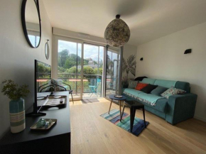Appartement rénové avec balcon, parking et accès direct à la plage de Trestraou - Perros-Guirec - FR-1-368-260